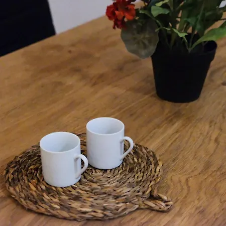 Grosso I Local Rentss Apartment *