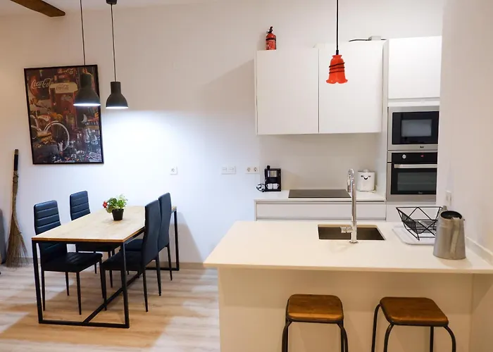 Grosso I Local Rentss Apartment *