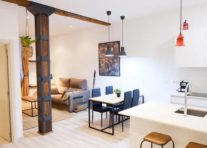 Grosso I Local Rentss Apartment *